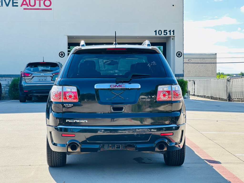 Photo 8 of this GMC ACADIA