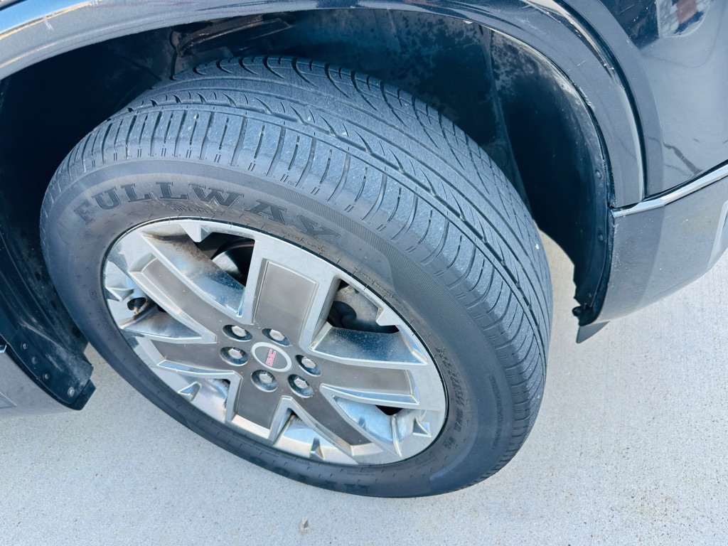 Photo 30 of this GMC ACADIA