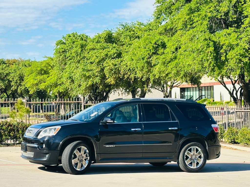 Photo 4 of this GMC ACADIA