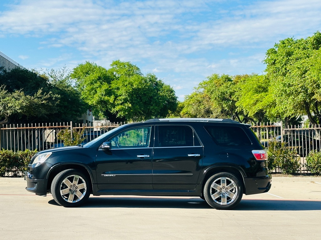 Photo 5 of this GMC ACADIA