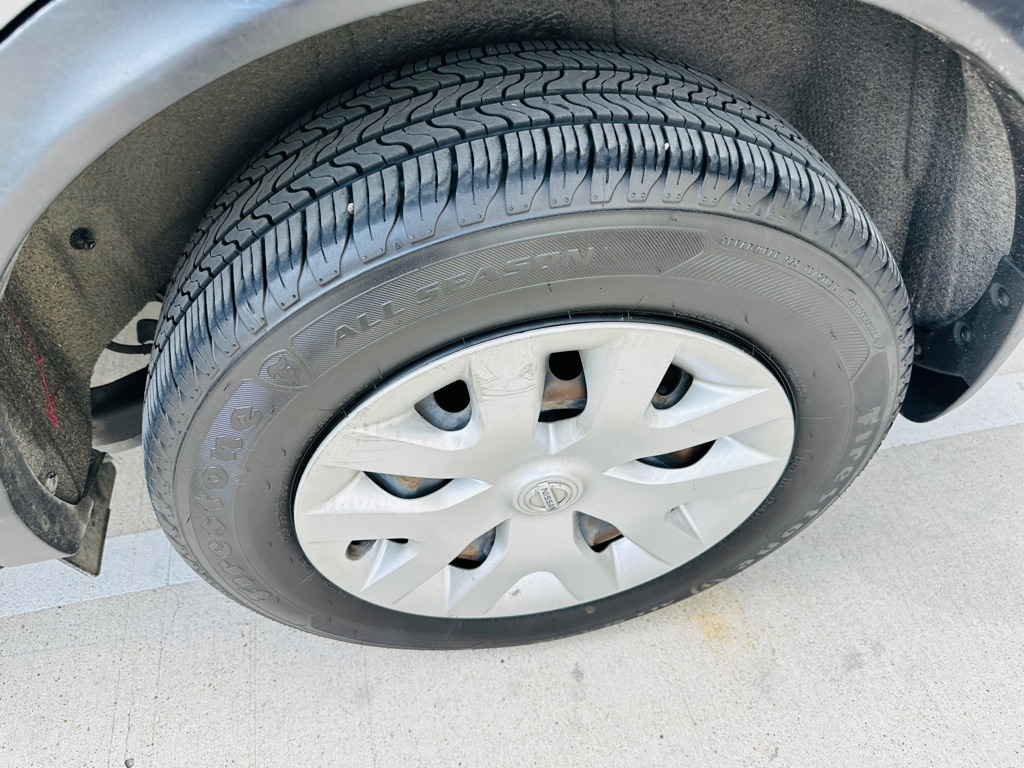 Photo 30 of this NISSAN ROGUE SPORT