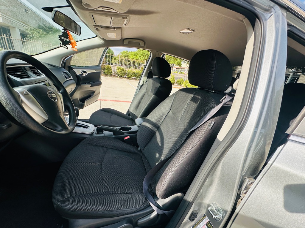 Photo 11 of this NISSAN SENTRA