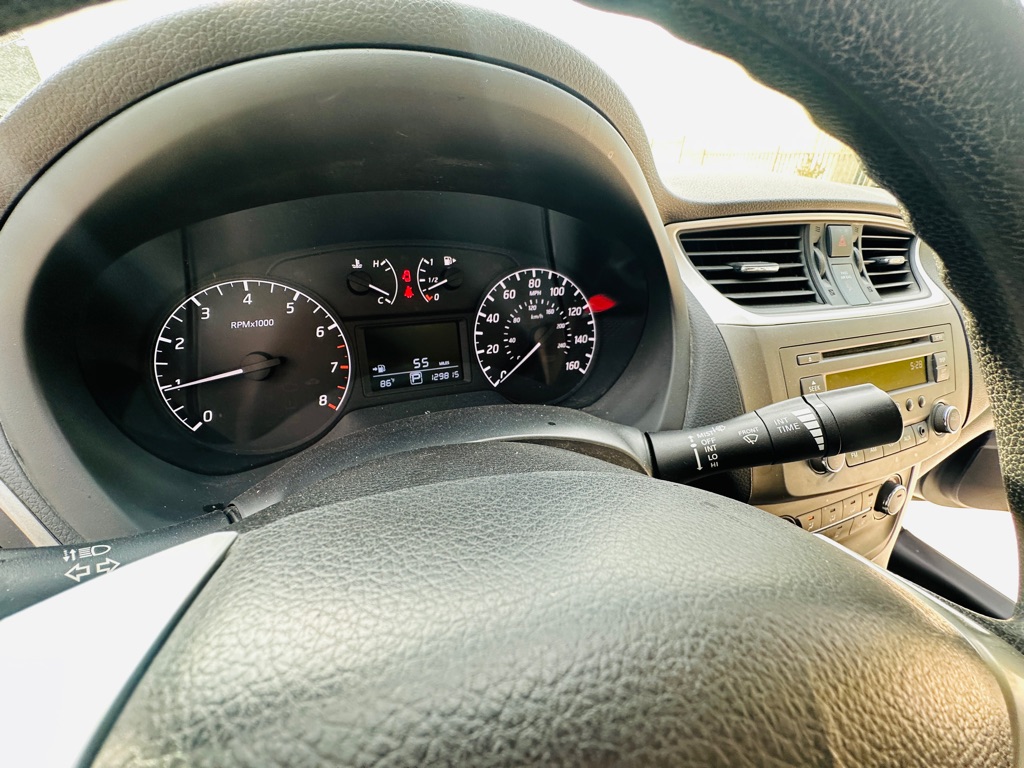 Photo 15 of this NISSAN SENTRA