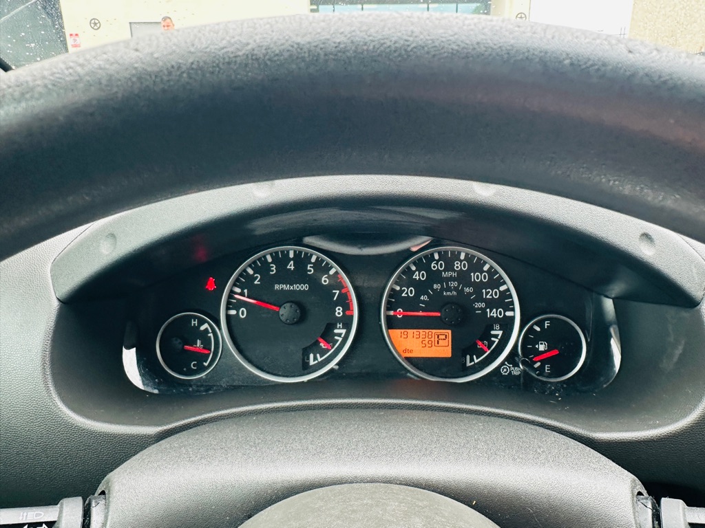 Photo 25 of this NISSAN PATHFINDER