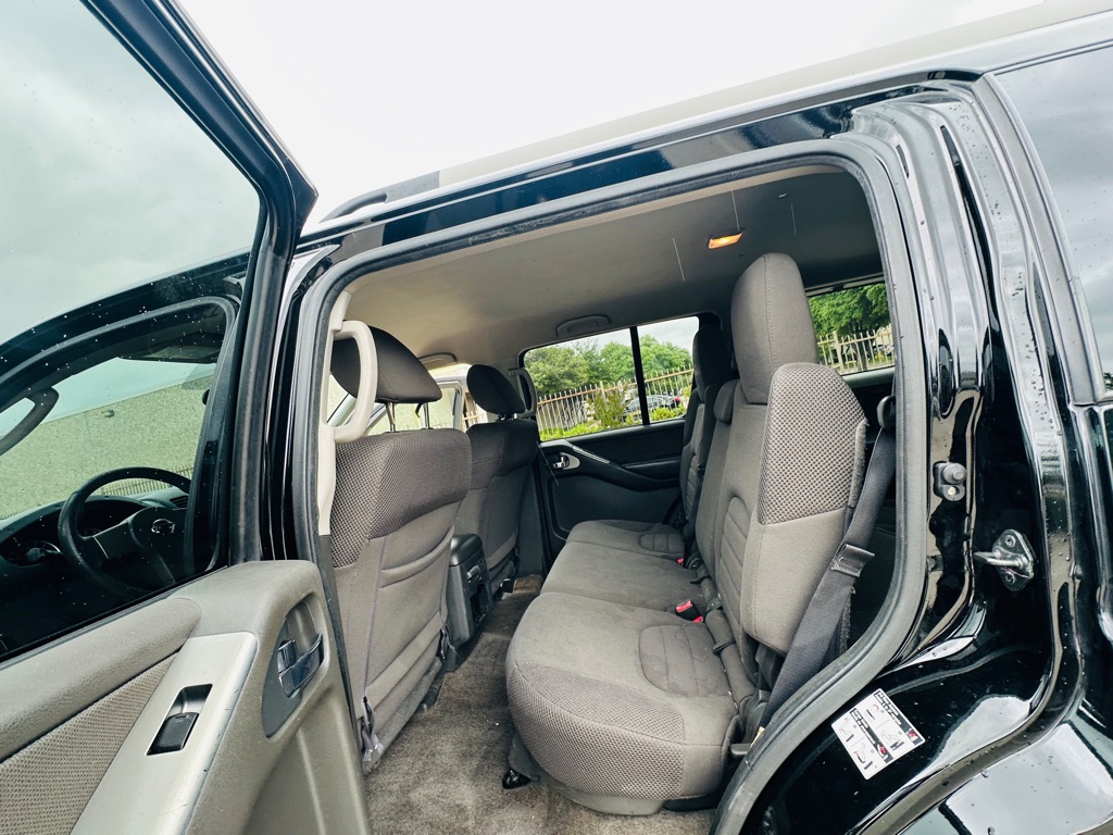 Photo 16 of this NISSAN PATHFINDER