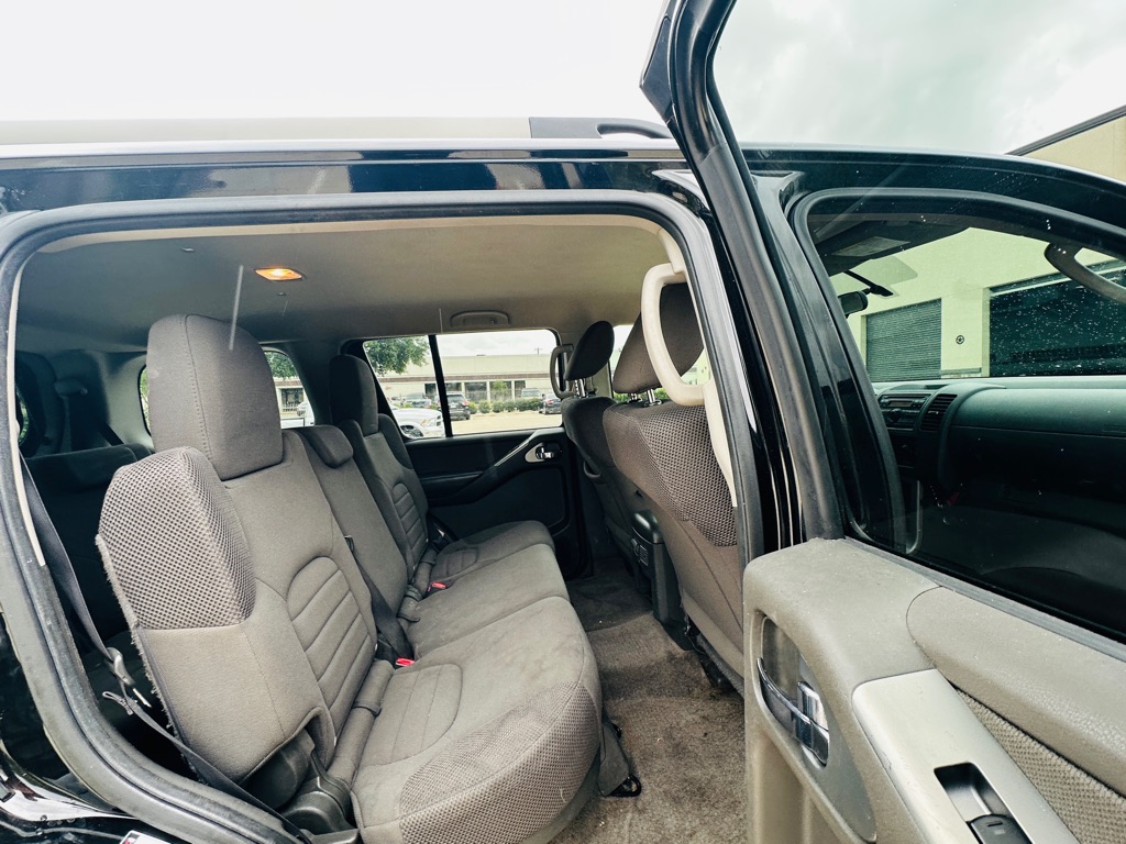 Photo 18 of this NISSAN PATHFINDER