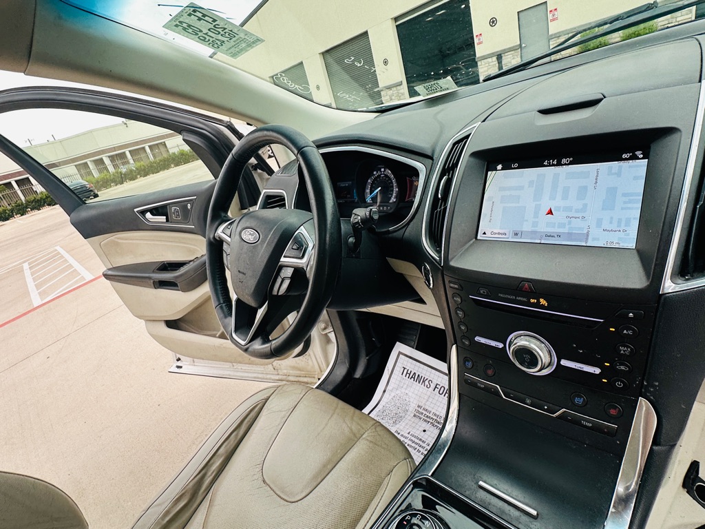 Photo 24 of this FORD EDGE