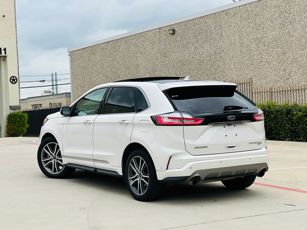 Photo 7 of this FORD EDGE
