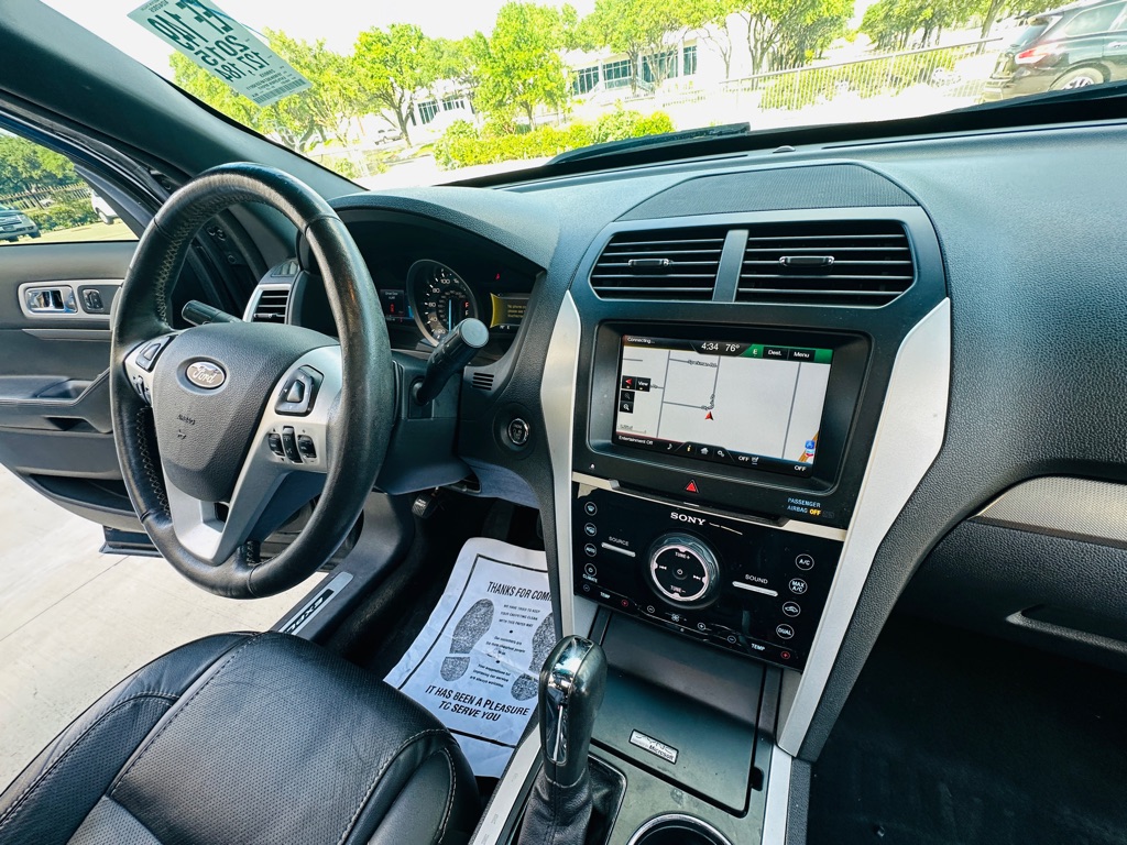 Photo 25 of this FORD EXPLORER