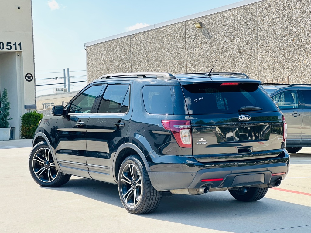 Photo 7 of this FORD EXPLORER