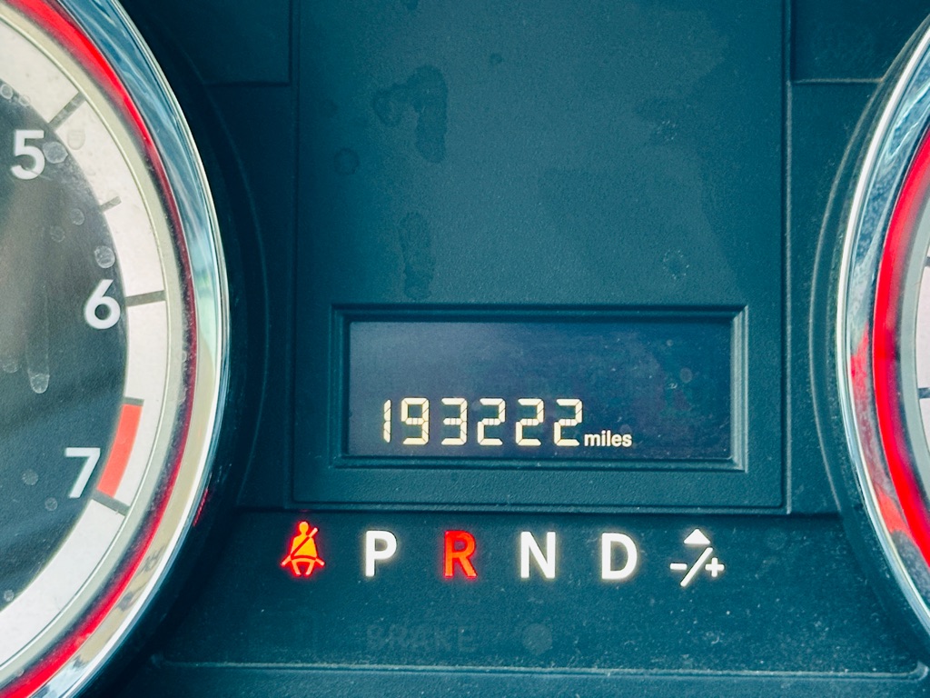 Photo 28 of this DODGE GRAND CARAVAN