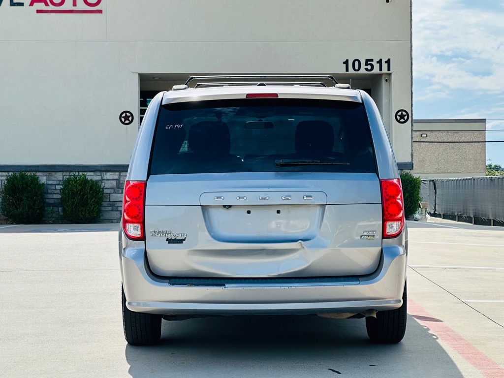 Photo 9 of this DODGE GRAND CARAVAN