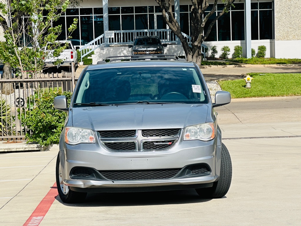 Photo 2 of this DODGE GRAND CARAVAN