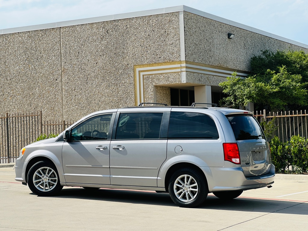 Photo 7 of this DODGE GRAND CARAVAN