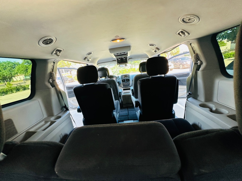 Photo 21 of this DODGE GRAND CARAVAN