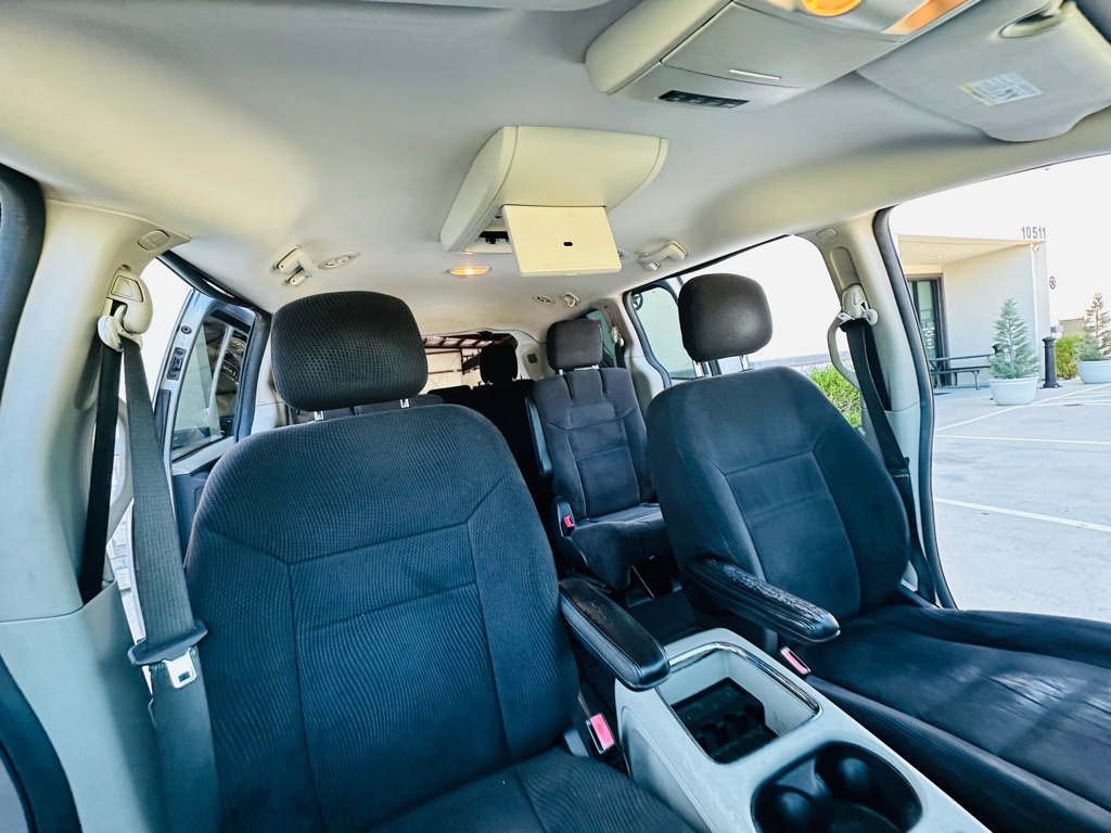 Photo 26 of this DODGE GRAND CARAVAN