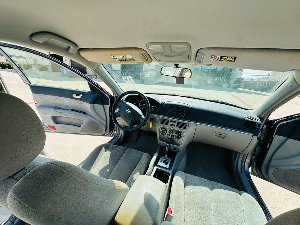 Photo 19 of this HYUNDAI SONATA