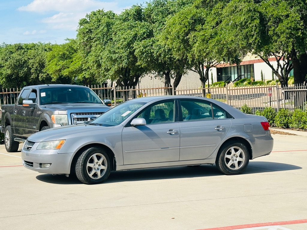 Photo 4 of this HYUNDAI SONATA