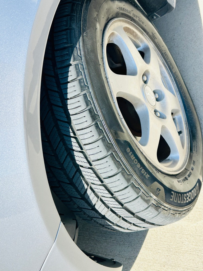 Photo 24 of this HYUNDAI SONATA