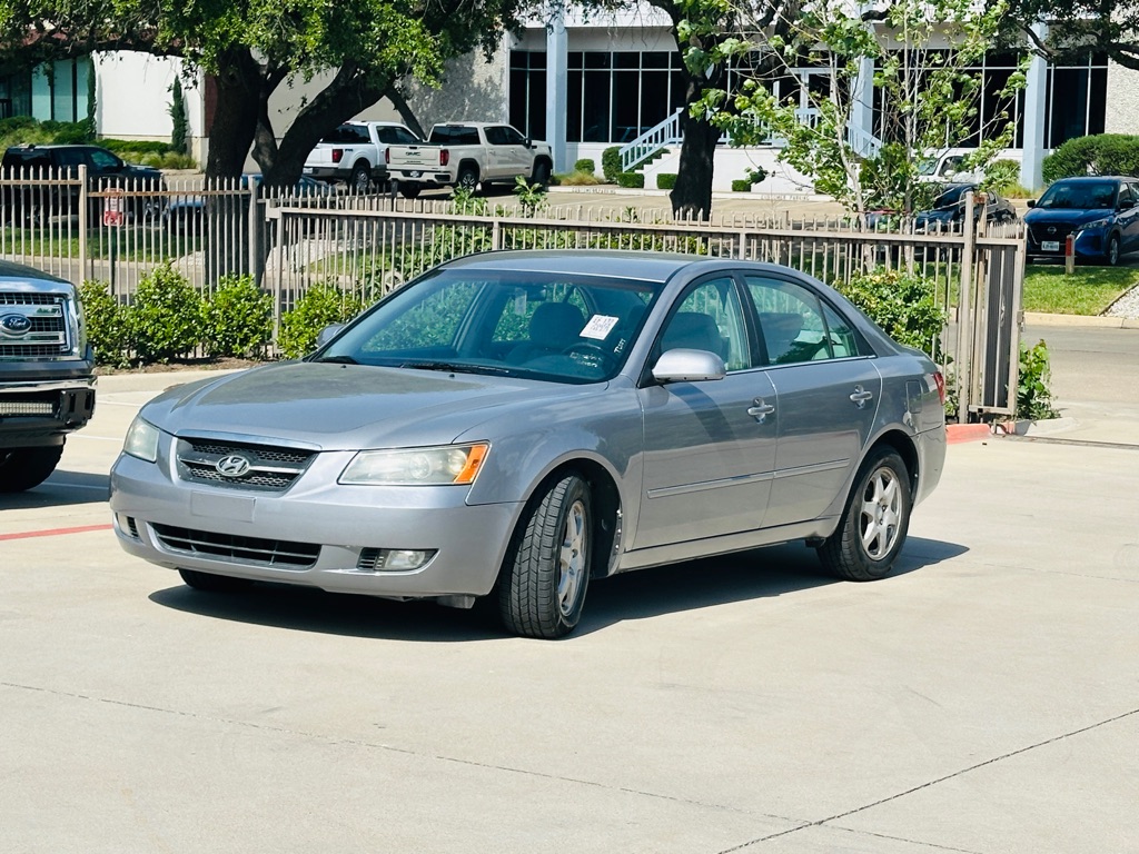 Photo 3 of this HYUNDAI SONATA