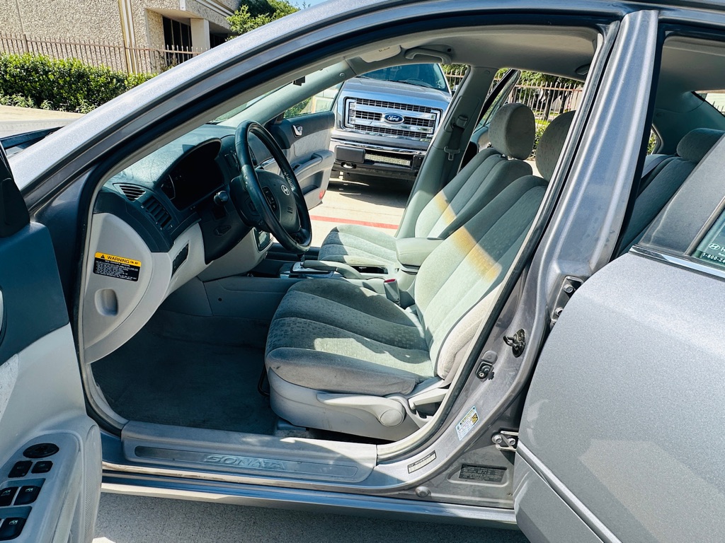 Photo 10 of this HYUNDAI SONATA