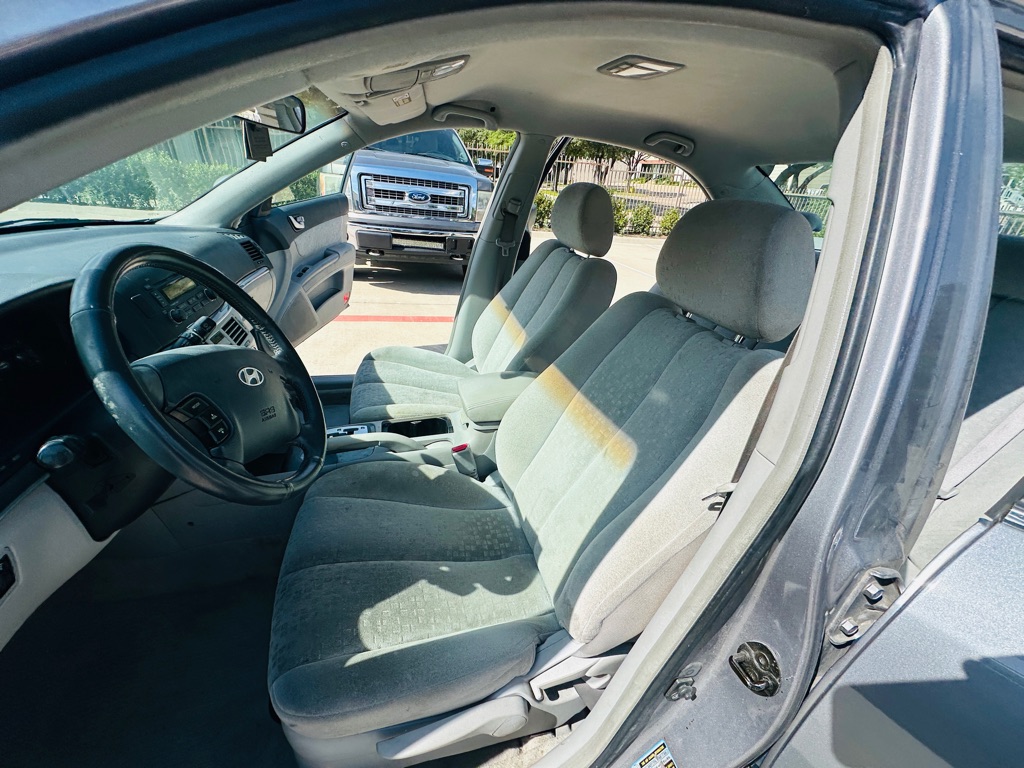 Photo 11 of this HYUNDAI SONATA