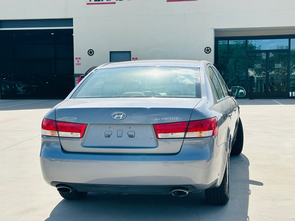 Photo 7 of this HYUNDAI SONATA