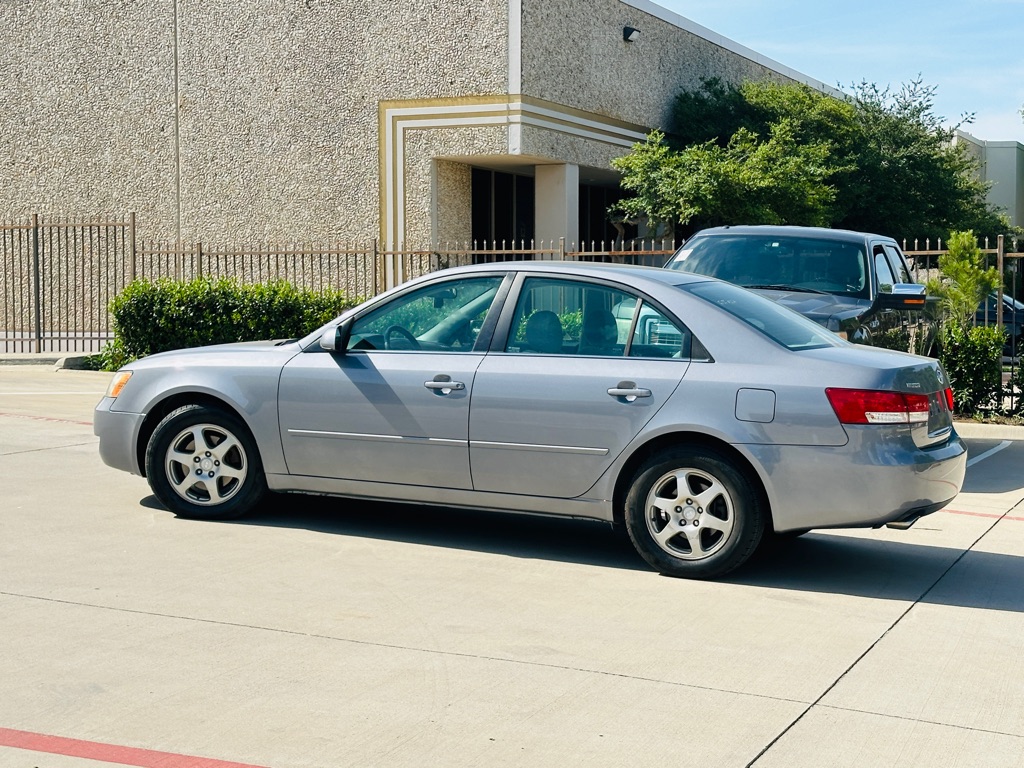 Photo 5 of this HYUNDAI SONATA