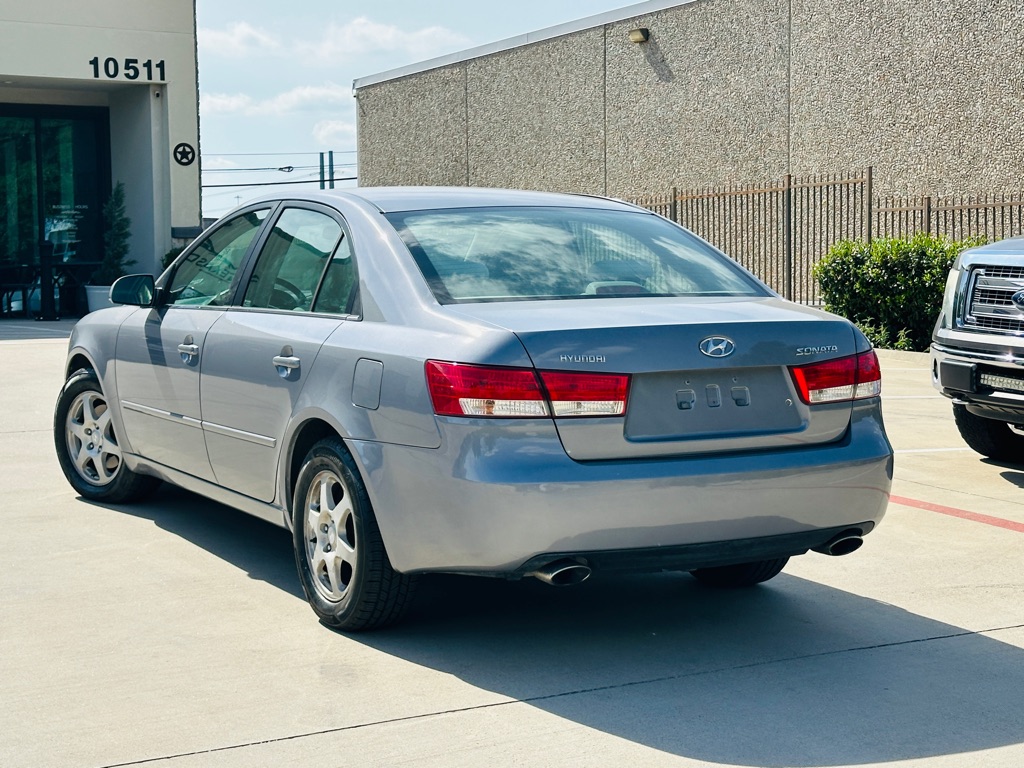 Photo 6 of this HYUNDAI SONATA