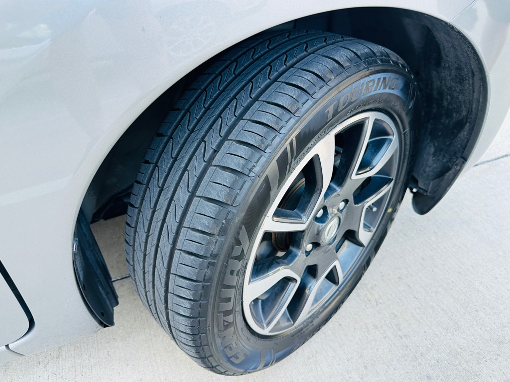 Photo 30 of this NISSAN VERSA NOTE