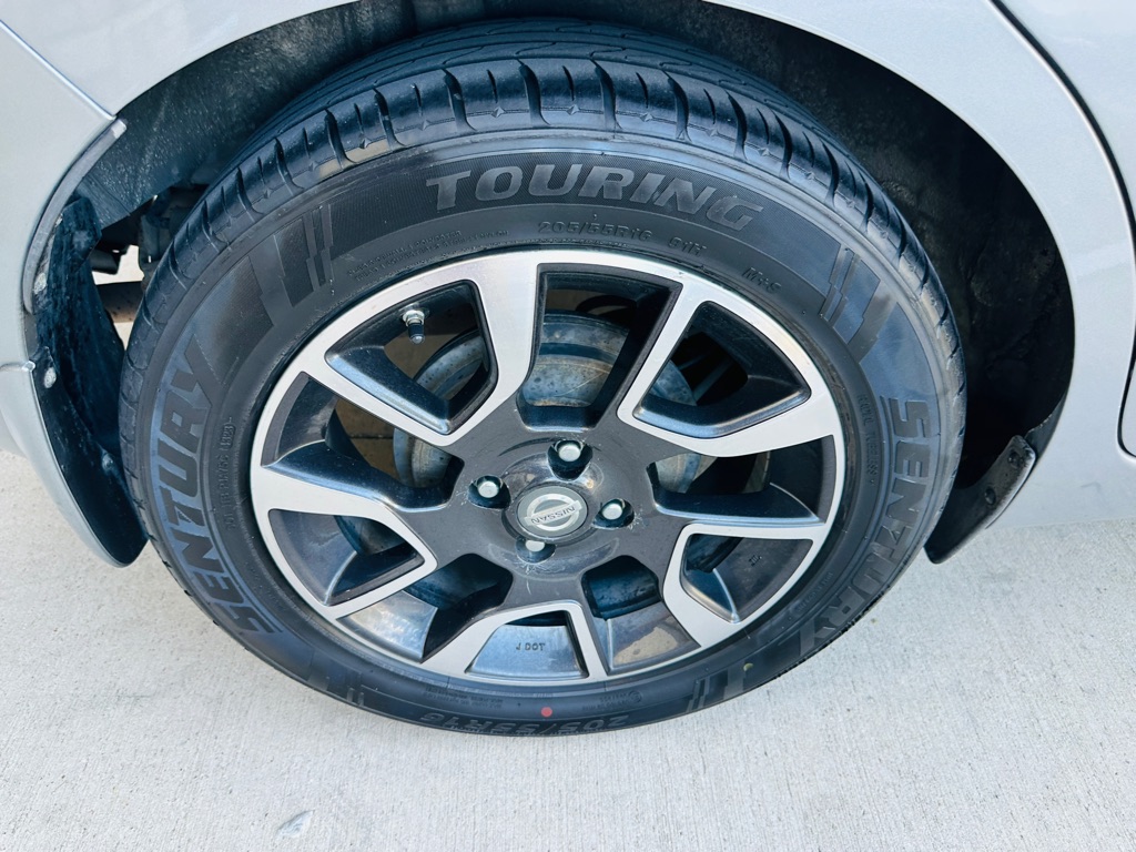 Photo 29 of this NISSAN VERSA NOTE