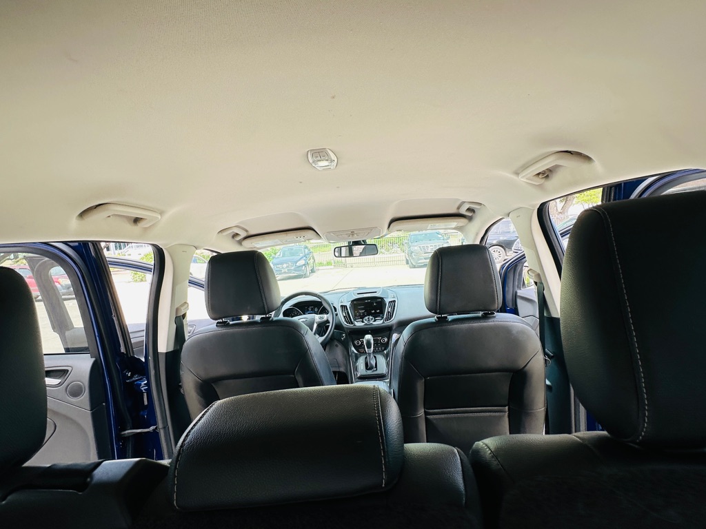 Photo 19 of this FORD ESCAPE