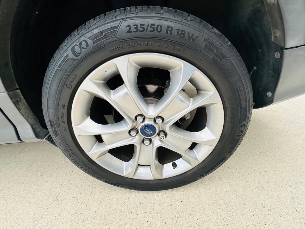 Photo 26 of this FORD ESCAPE