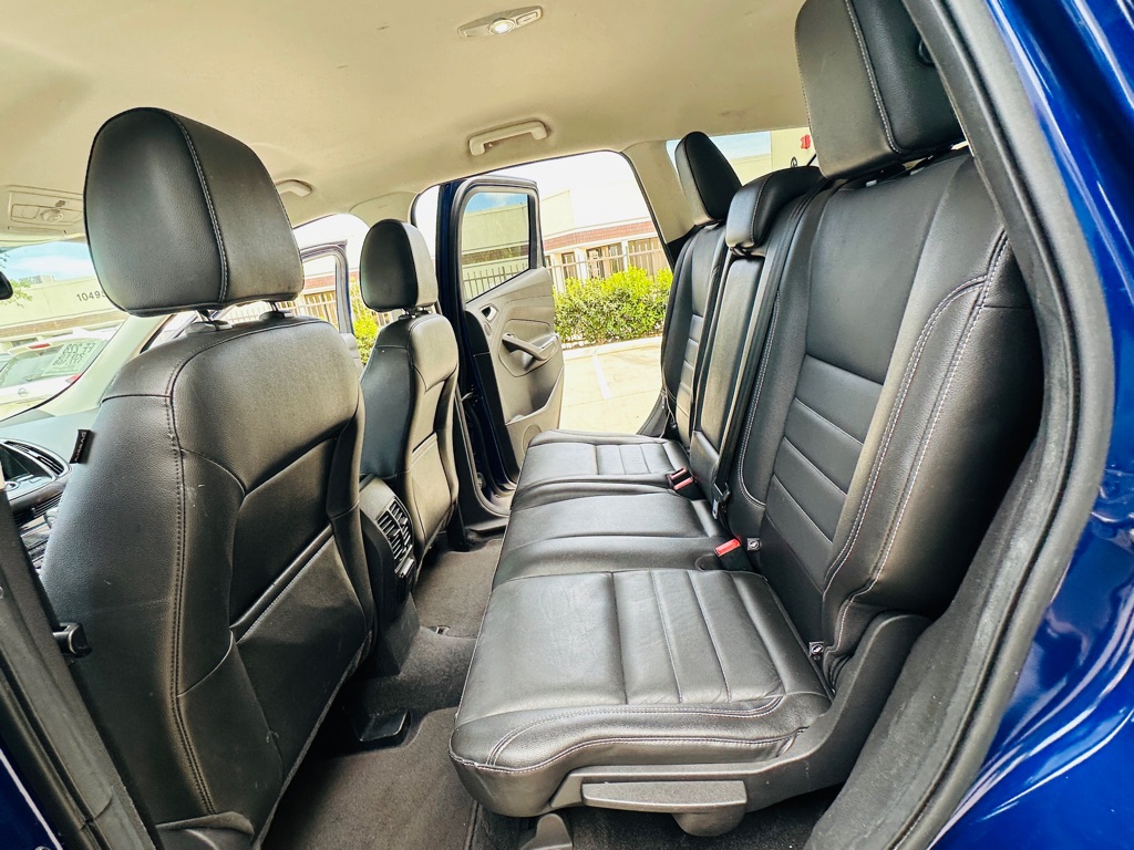 Photo 15 of this FORD ESCAPE
