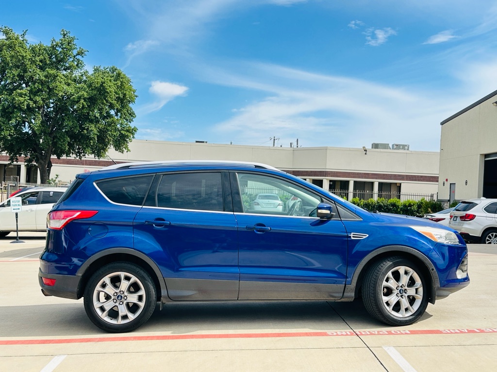 Photo 9 of this FORD ESCAPE