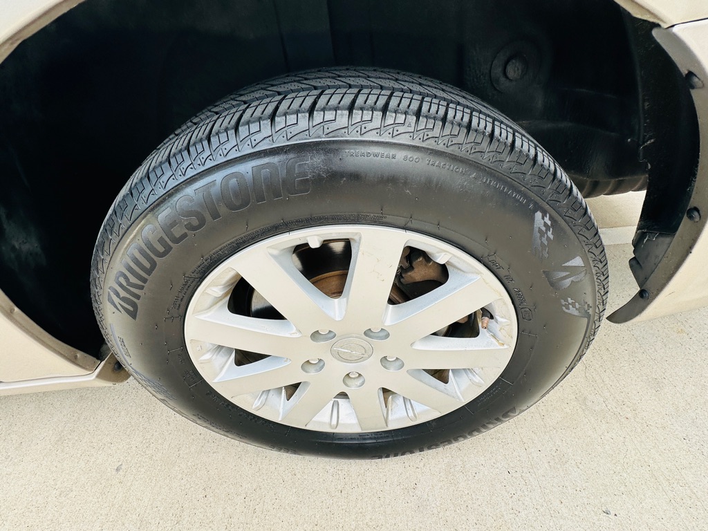 Photo 31 of this CHRYSLER TOWN & COUNTRY