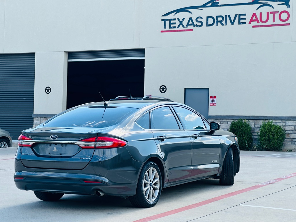 Photo 10 of this FORD FUSION