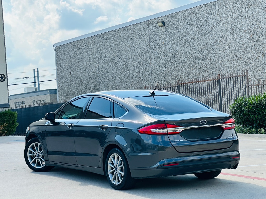 Photo 7 of this FORD FUSION