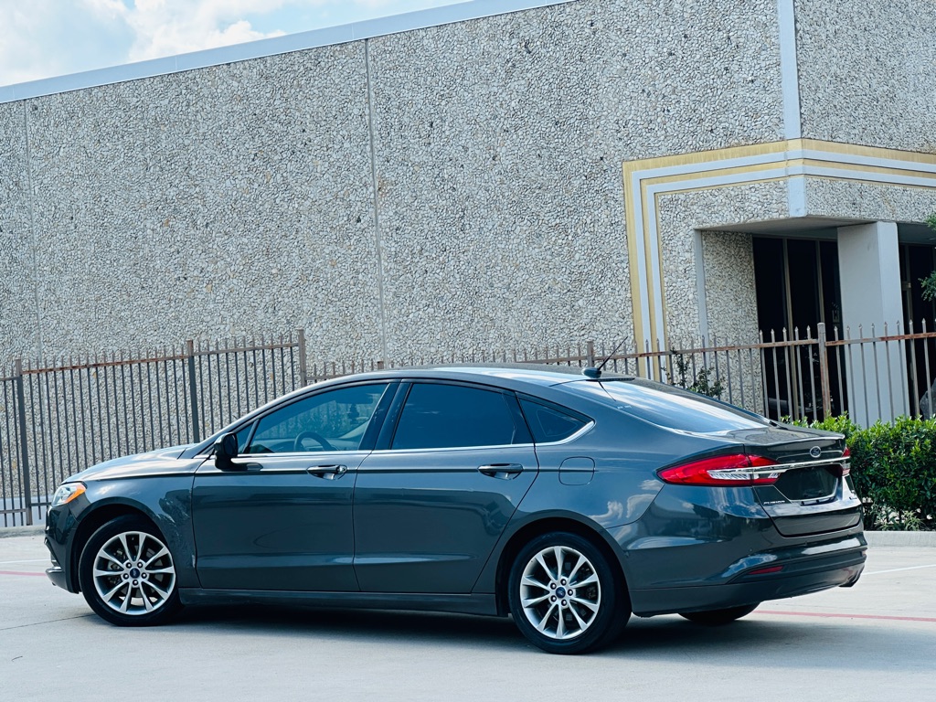 Photo 6 of this FORD FUSION