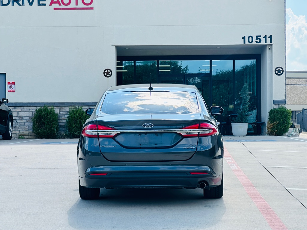 Photo 9 of this FORD FUSION