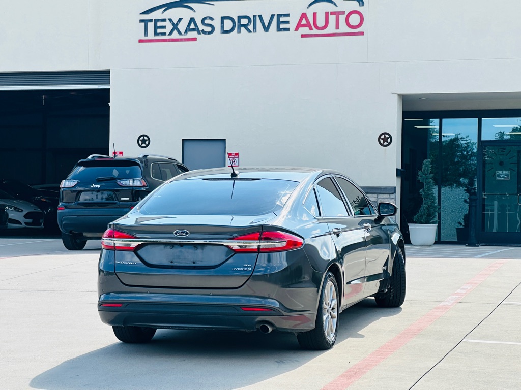 Photo 8 of this FORD FUSION