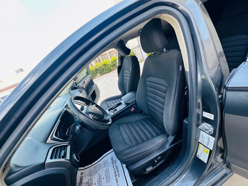 Photo 14 of this FORD FUSION