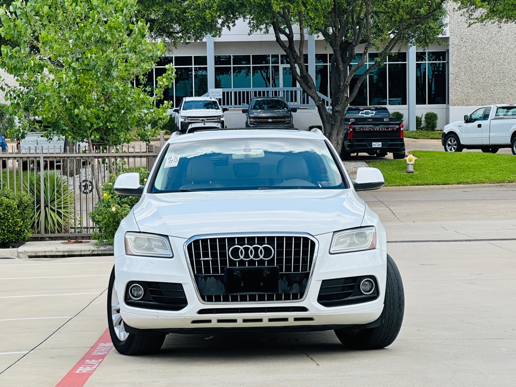 Photo 2 of this AUDI Q5
