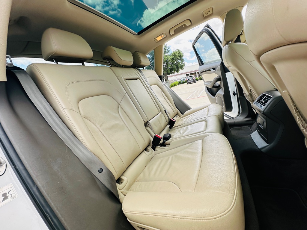 Photo 20 of this AUDI Q5