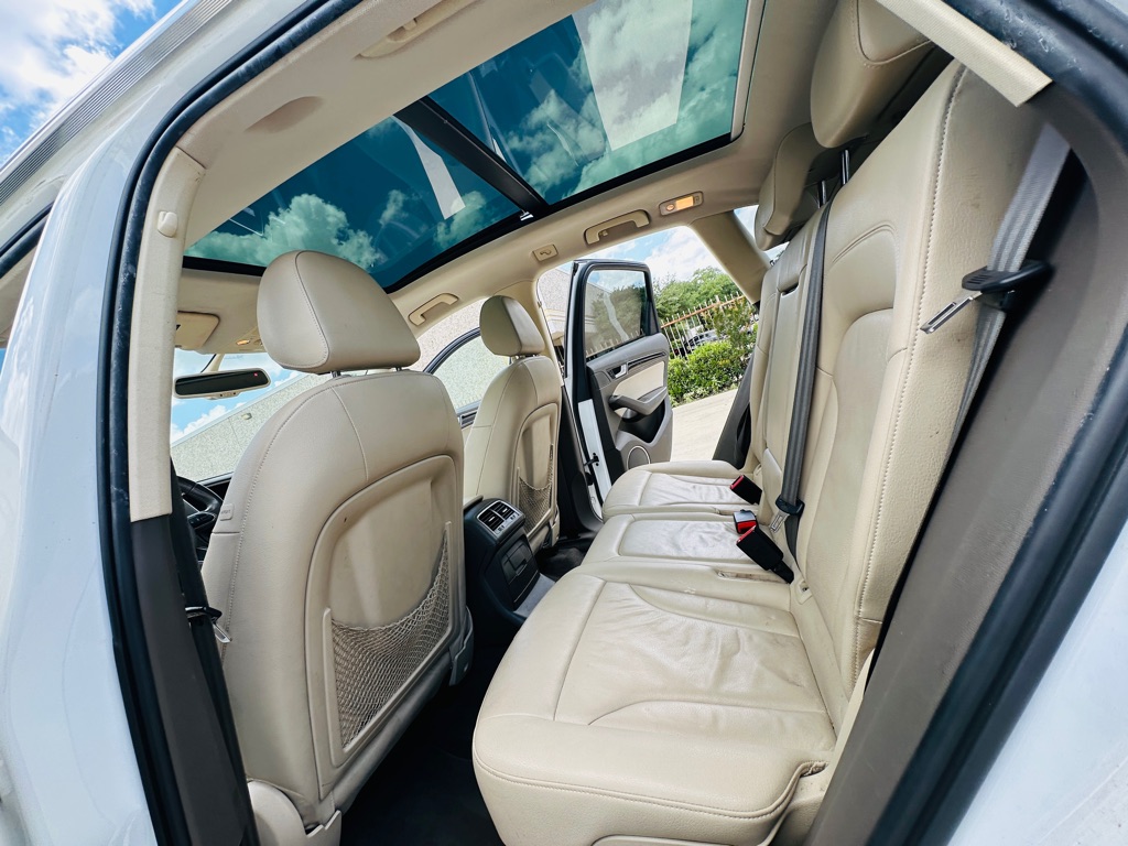 Photo 15 of this AUDI Q5