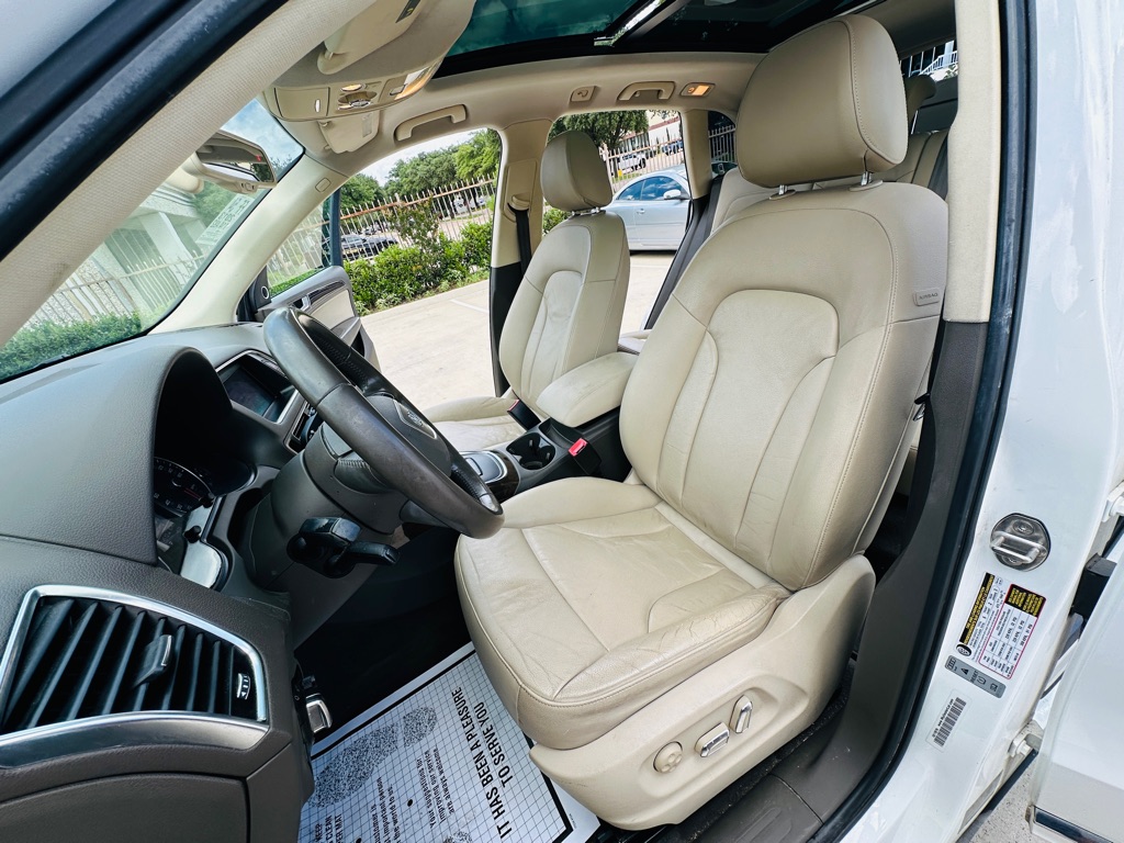 Photo 14 of this AUDI Q5