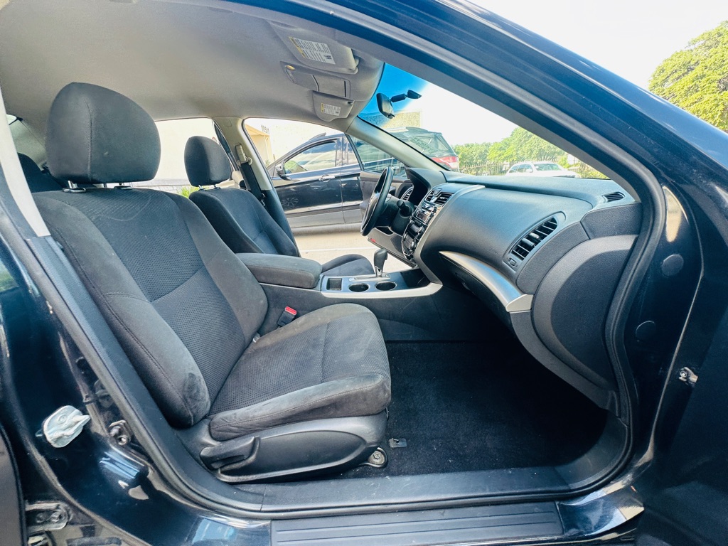 Photo 20 of this NISSAN ALTIMA