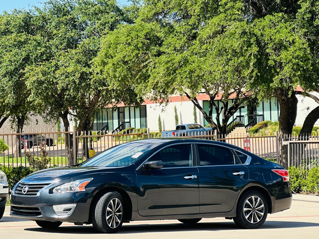 Photo 4 of this NISSAN ALTIMA