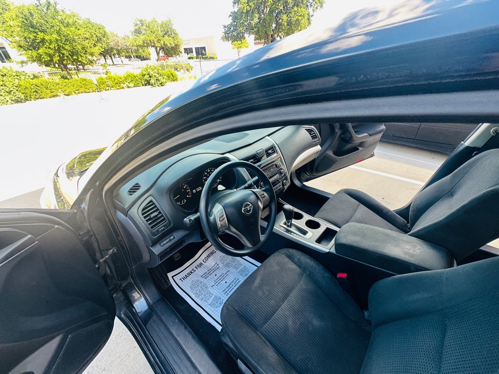 Photo 13 of this NISSAN ALTIMA