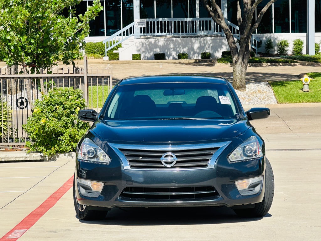 Photo 2 of this NISSAN ALTIMA